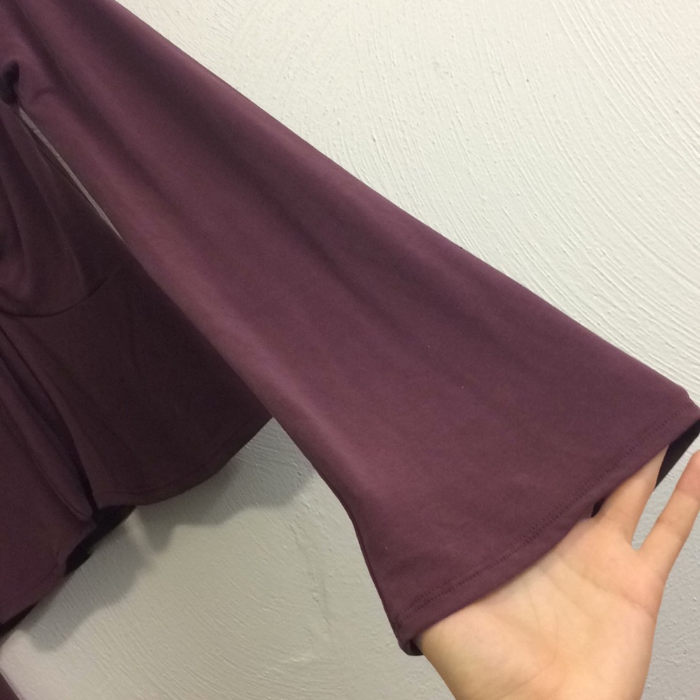 Cropped Blouse - Picture 4 of 4